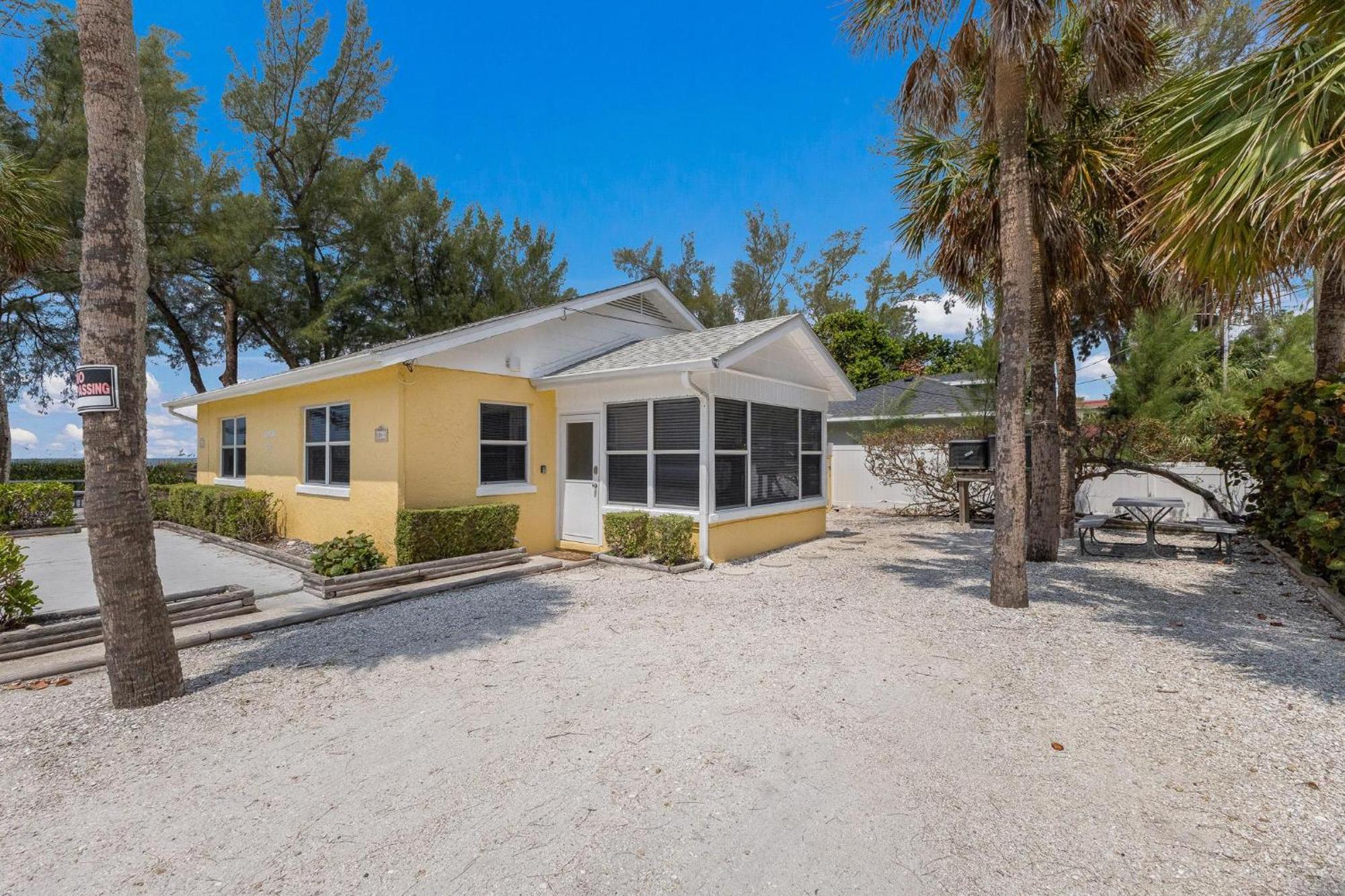 Whispering Waves East Villa Holmes Beach Bagian luar foto